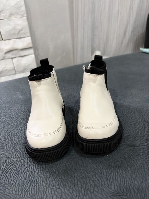 Детски боти като нови Zara