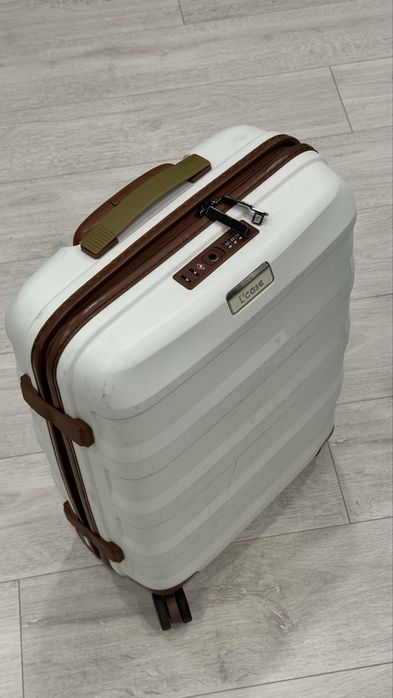 Чемодан небольшой для ручной клади