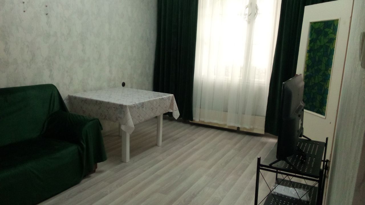Аренда 1/4/4 ттз 2, базар, с обстановкой