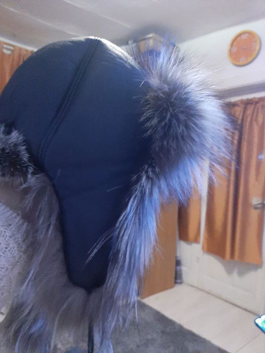 Vand caciula din blana de vulpe  argintie   !