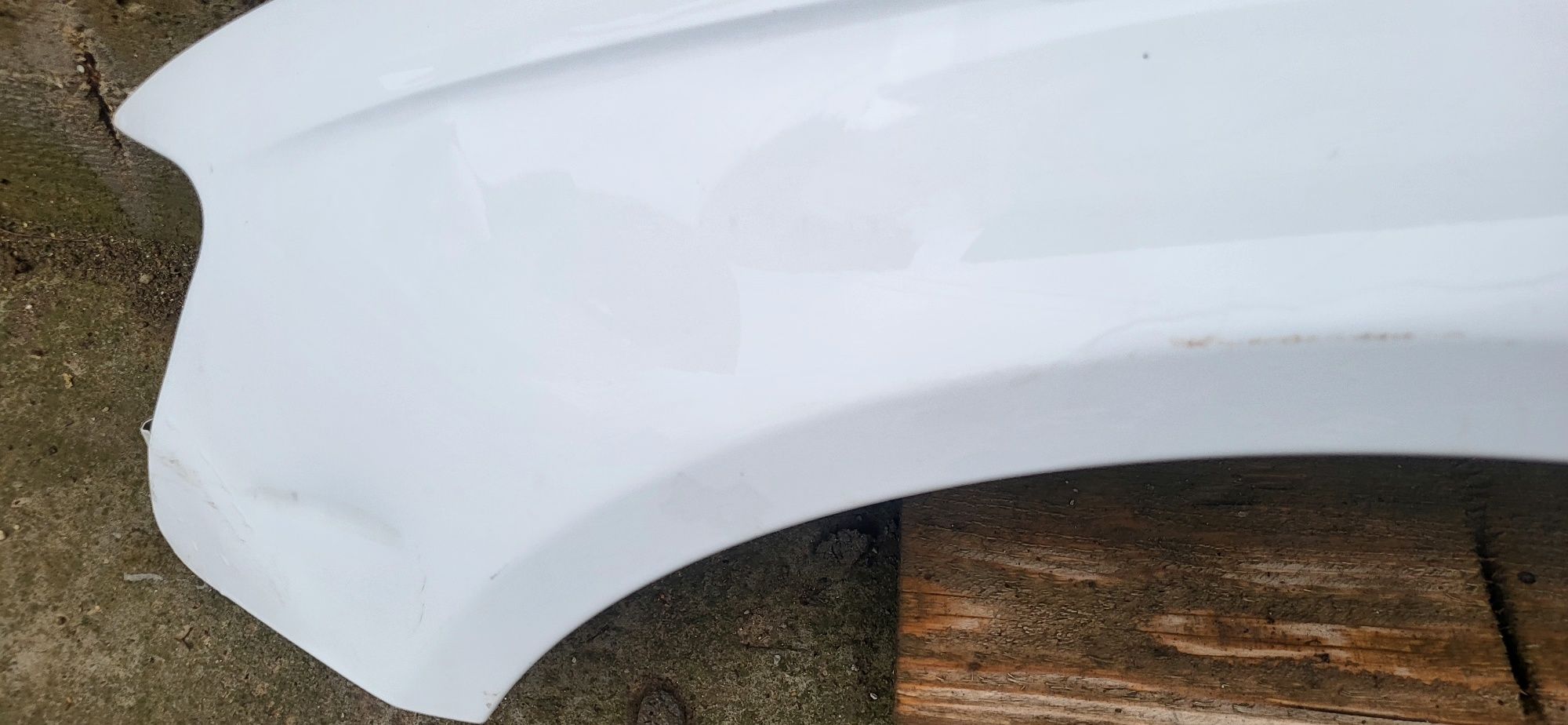 Aripă stânga audi a4 b8