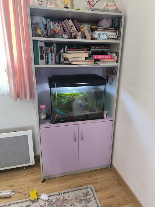 Шкаф-етажерка в лилаво и сиво