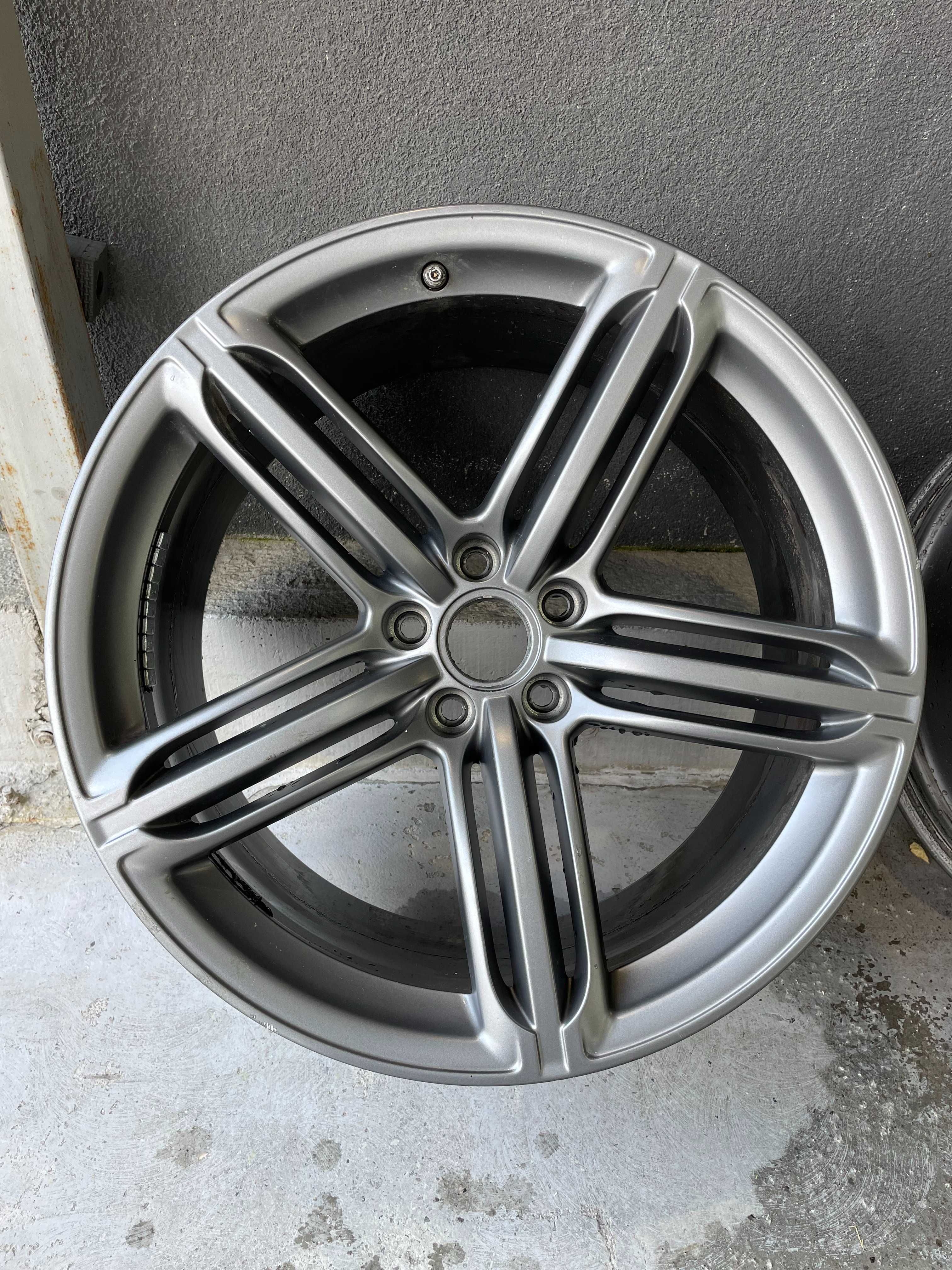 Джанти 2 броя Audi RS6 20 цола 5 x 112 4F0601025BR