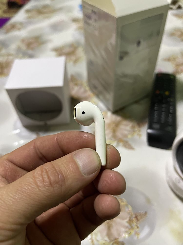 Airpods 2 левый оригинал