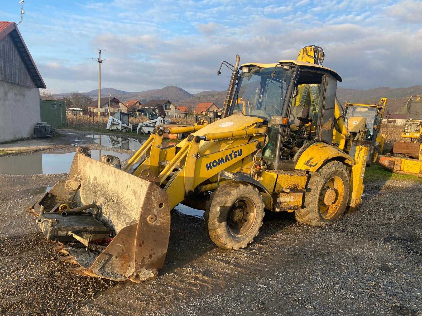 Dezmembrez buldoexcavator Komatsu WB 93 R - 2