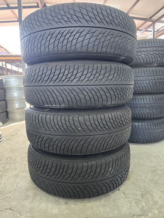 4 Броя 235/55/19 Michelin 8mm 22dot