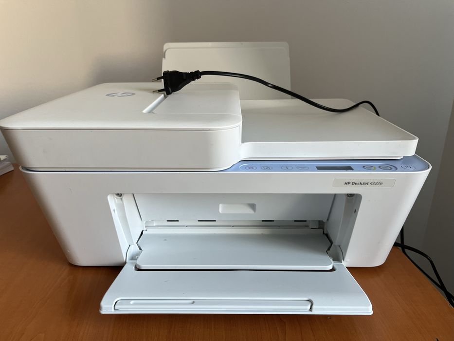 Vand imprimanta HP DeskJet 4222e multifunctionala.