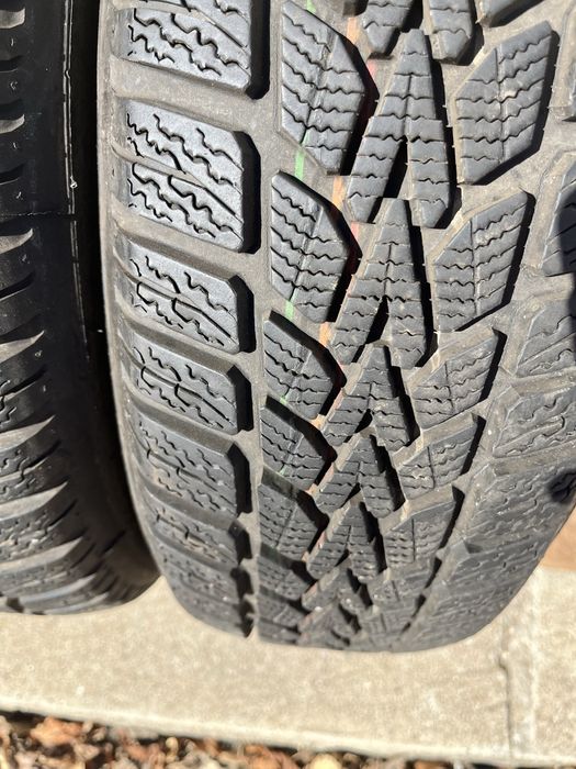 2 бр. зимни гуми 175/65/15 Dunlop 6,5 mm DOT 2217
