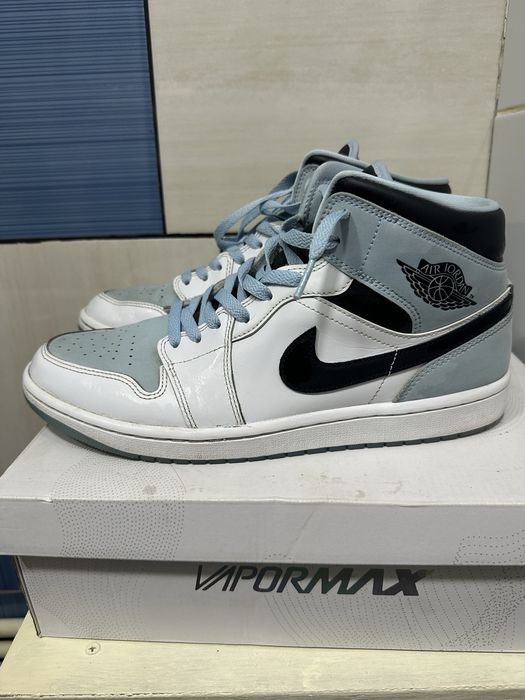 Air Jordan 1 Mid