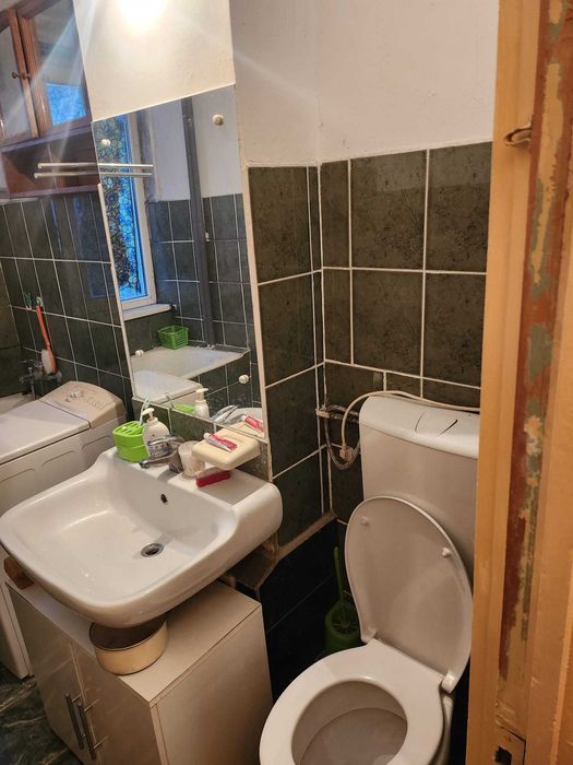 Apartament 3 camere Lalelelor – Bacău, 65.000 € negociabil