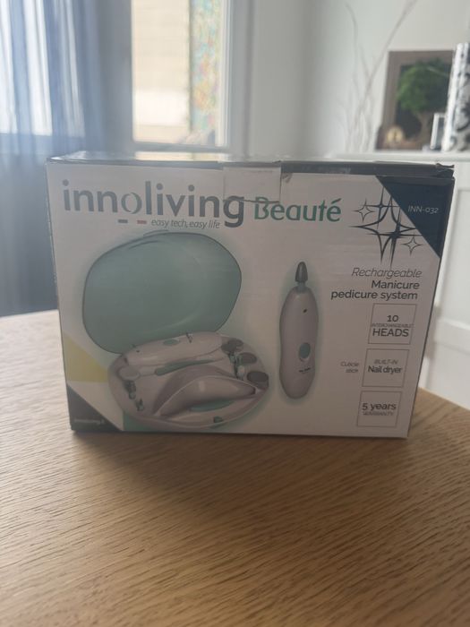Комплект за маникюр и педикюр Innoliving