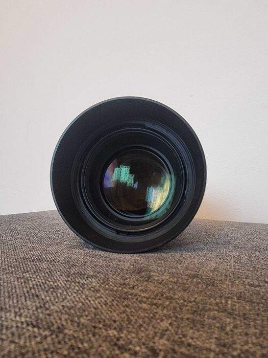 Obiectiv Canon EF 85mm F1.4 L IS USM  + adaptor RF-EF