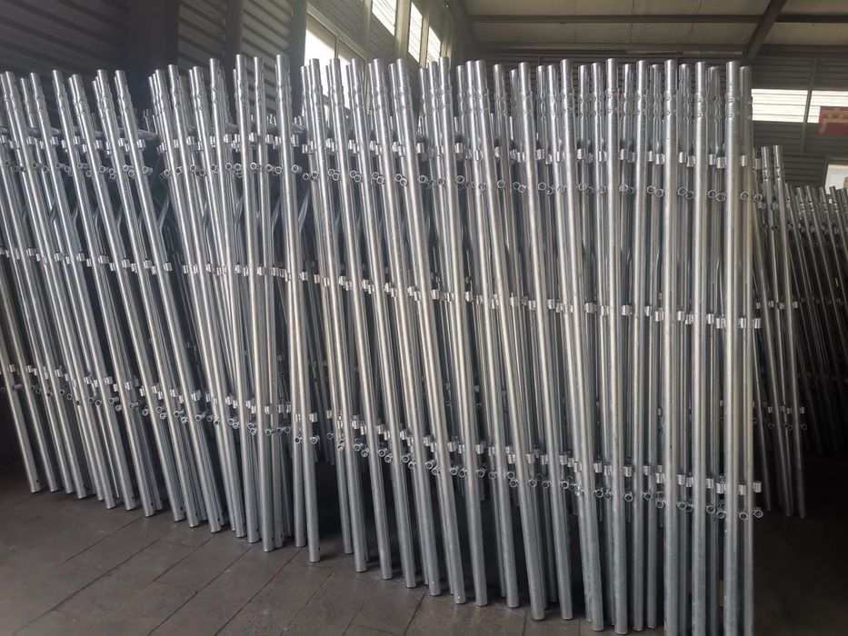 Cadre de schela H, picior, cavalet, podina, metalice, italia