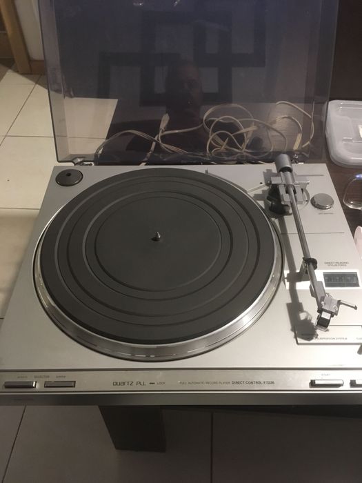 Грамофон PHILIPS Запазен