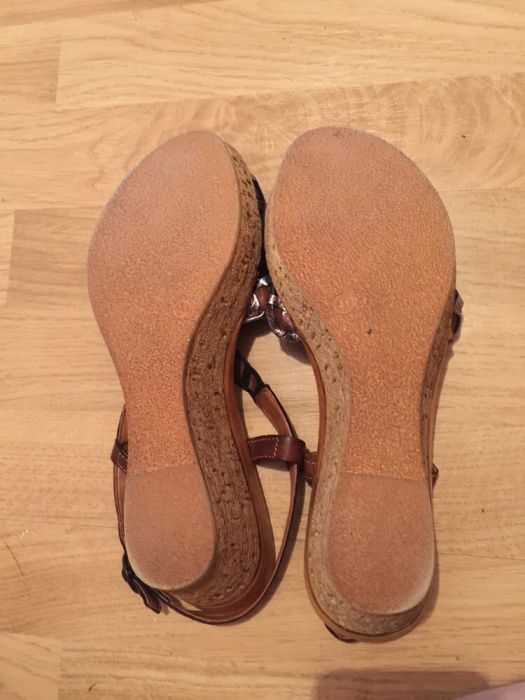 Vand sandale de dama din piele