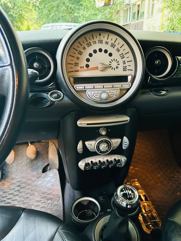 MINI Cooper 1.6 Benzină | 2008 | Full negru | Super stare!