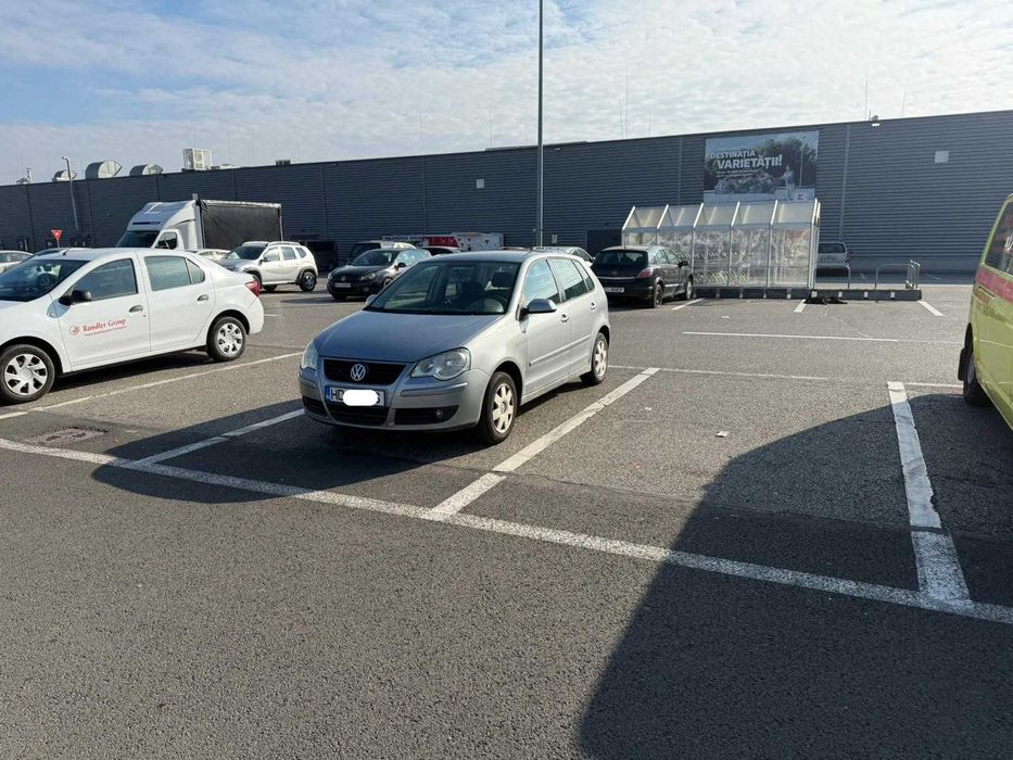 VW Polo  - 1.2 benzina 2006 4 usi - Aer Conditionat - 145000 KM