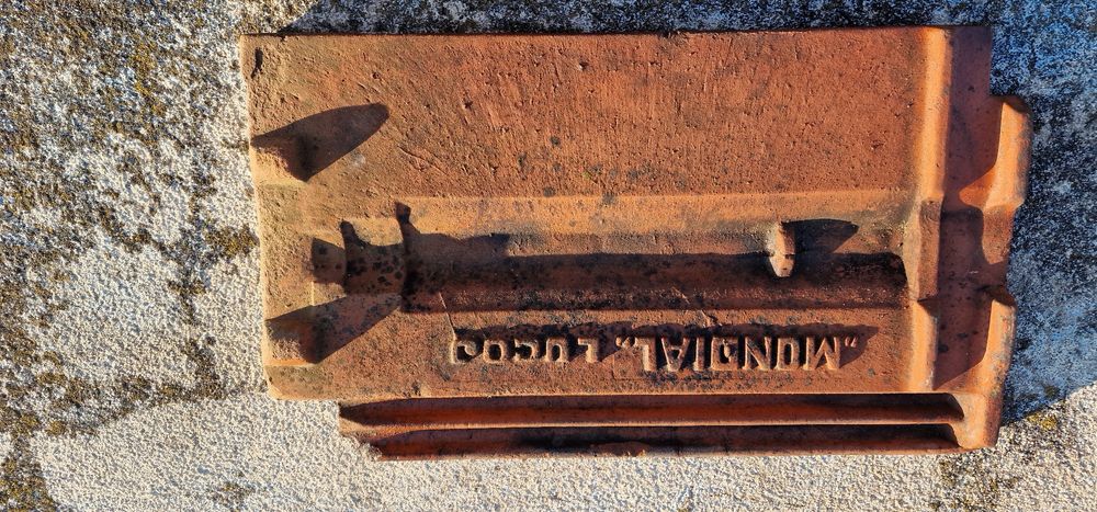 Țiglă din demolări