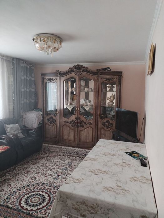 3 хонали гиштли уй сотилади