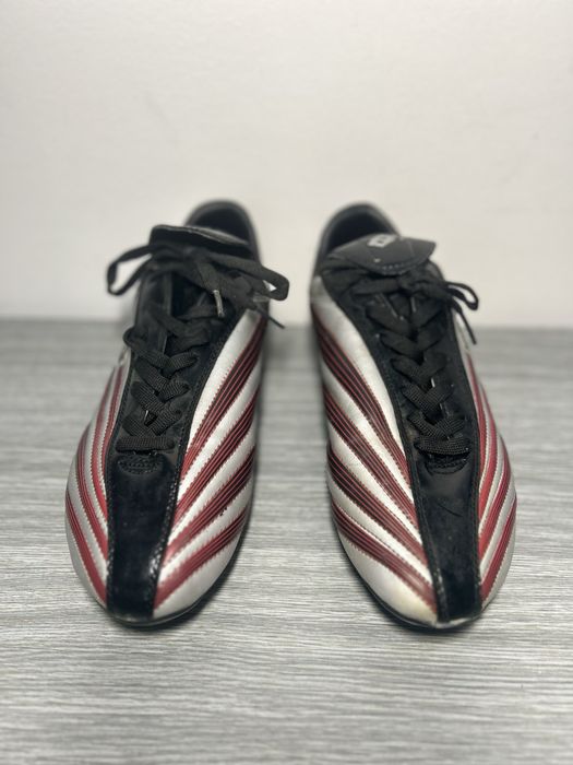 Ghete fotbal Lotto originale - marimea 43