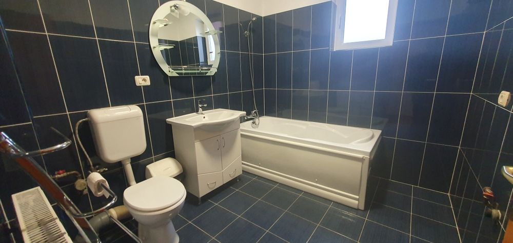 Închiriez vila zona Blascovici ( Balta verde)