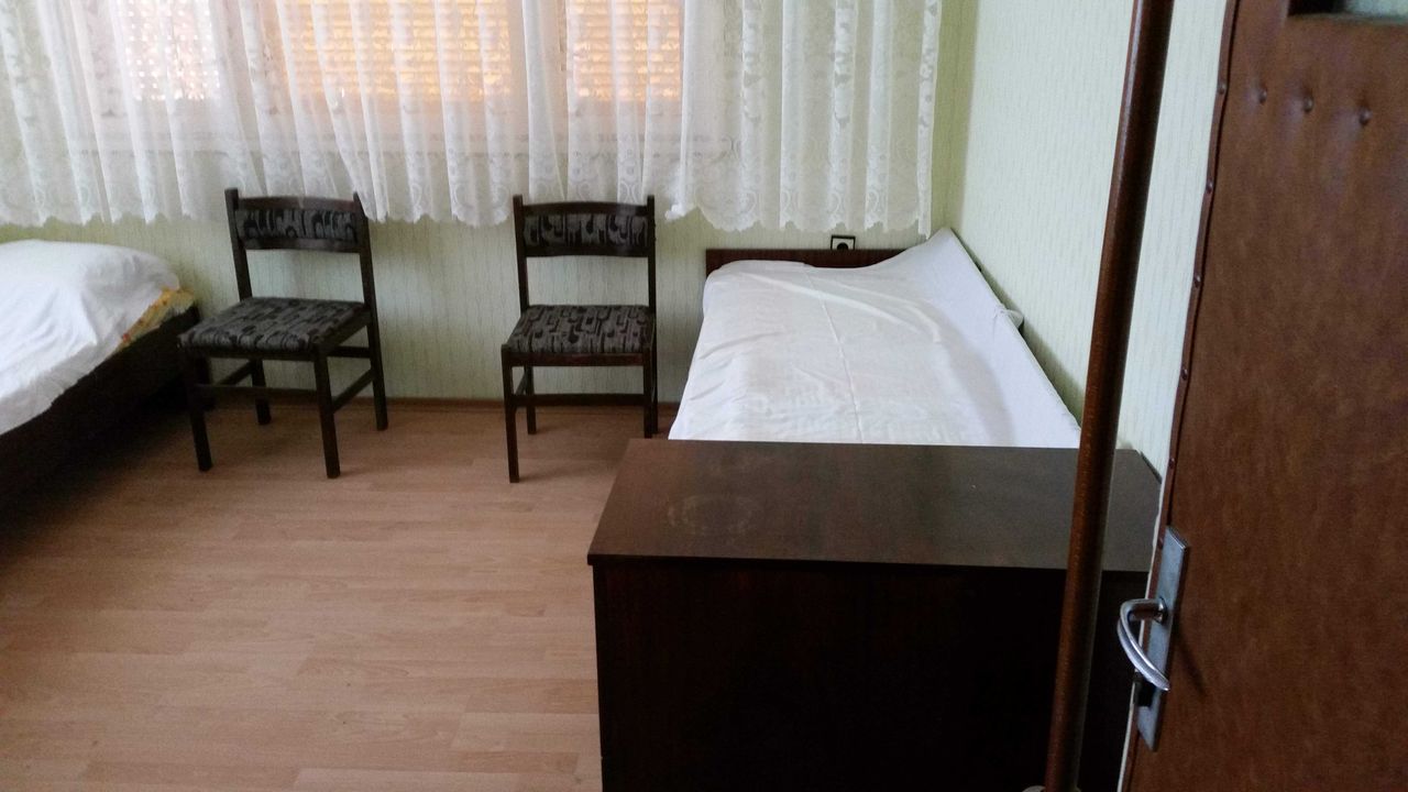 Продава се Четиристаен апартамент в Хисаря - 120 кв.м за 298 €/кв.м - Снимка #3