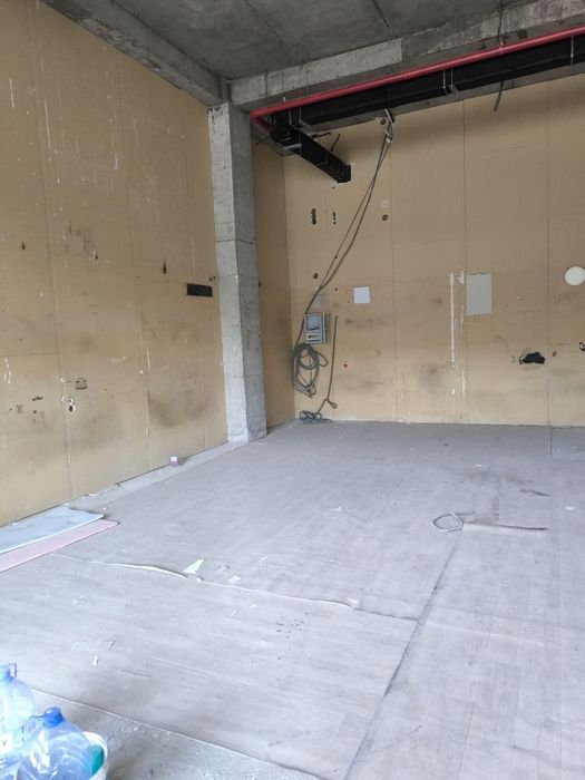 Коммерция  в аренду на первом этаже БЦ business park на Махтумкули