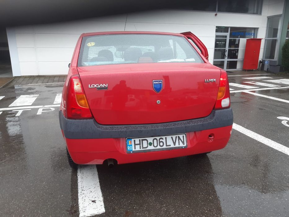 Vând Logan 1.4 benzina .70 000 km