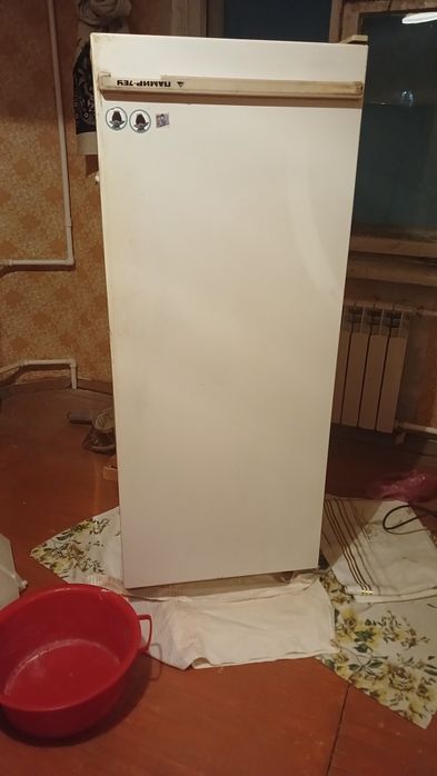 Холодильник Бирюса
