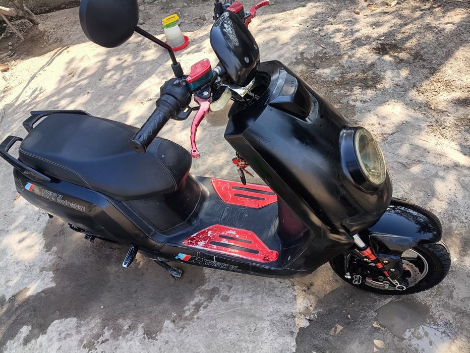 Skuter redlayin bwm