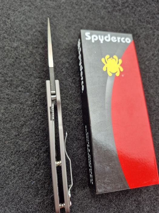 Сгъваем нож Spyderco Edgerati С266
