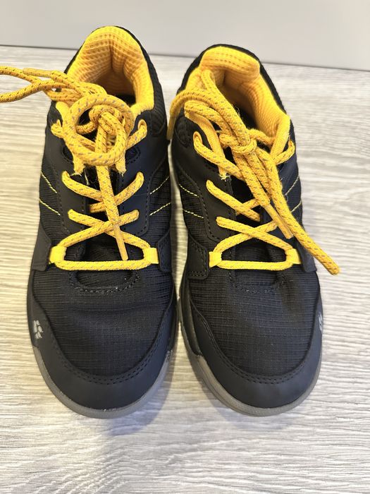 Bocanci Jack Wolfskin, marime 31, aproape noi