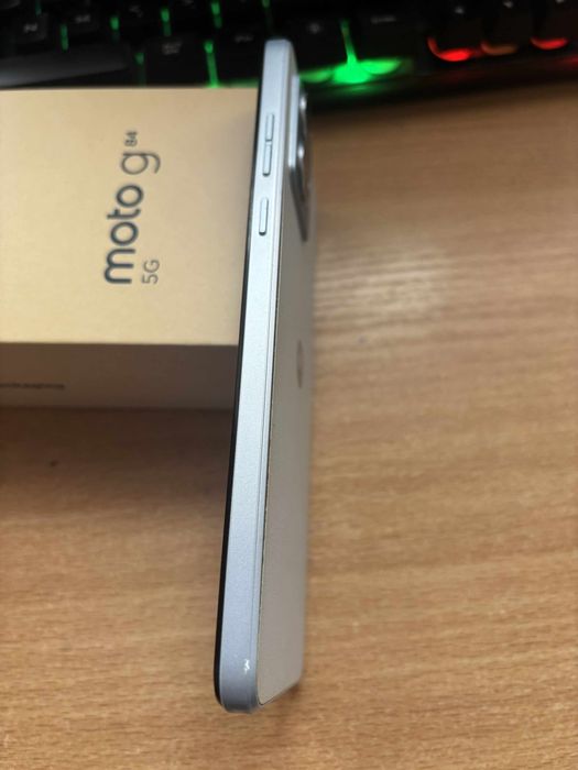 Moto g 84 5 G + калъф