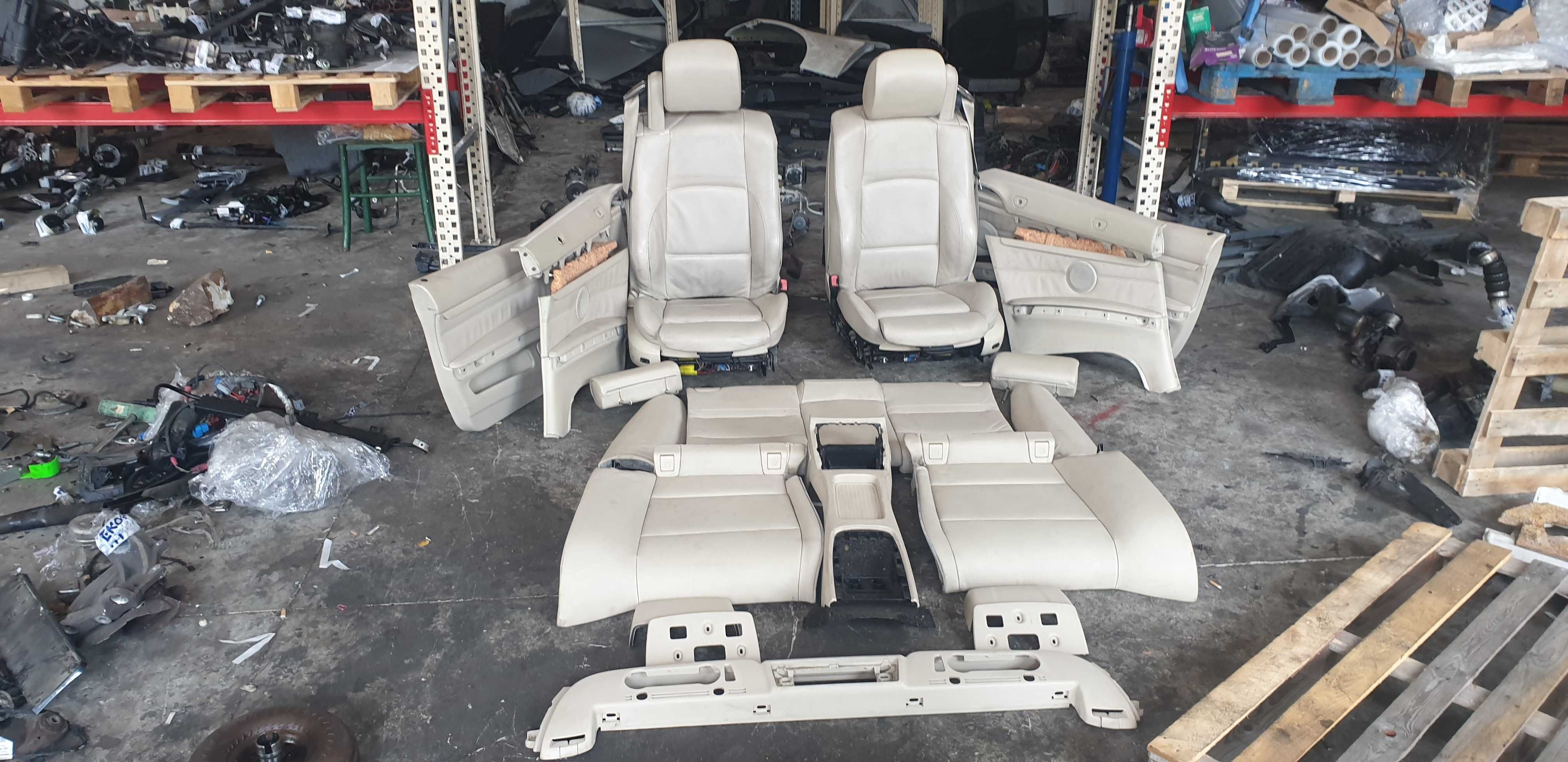Кожен салон рекаро - БМВ/BMW - Е93/320i/170кс.