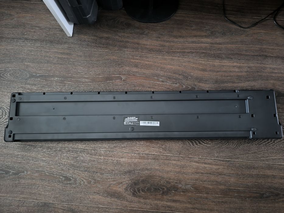Продам миди клавиатуру, midi keyboard  m-audio