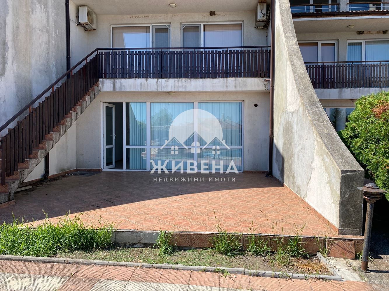 Продава 3-стаен апартамент - 120 кв.м, с.Божурец, общ. Каварна