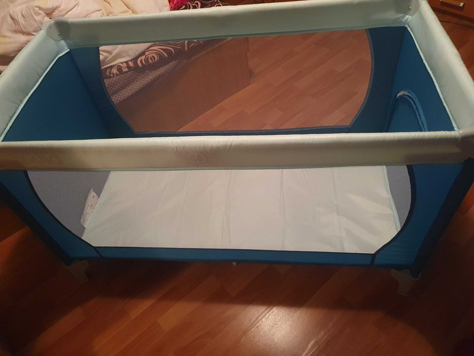 pătuț de călătorie pentru bebeluși