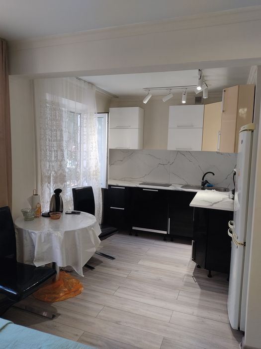 Продаётся 1 - комнатная.