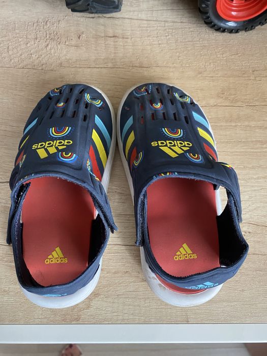Сандали adidas унисекс 27 номер
