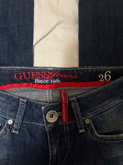 2000’s дамски дънки GUESS със ниска талия.