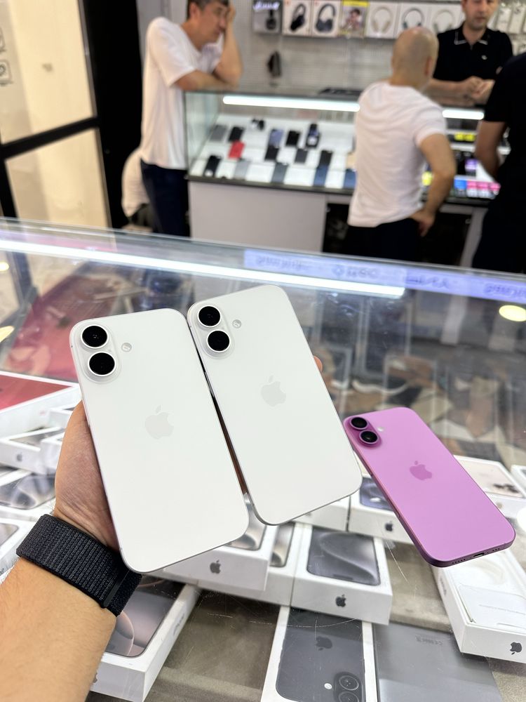 iPhone 16  128 gb white 100%
