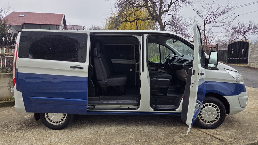 Ford Transit Custom 5 Locuri
