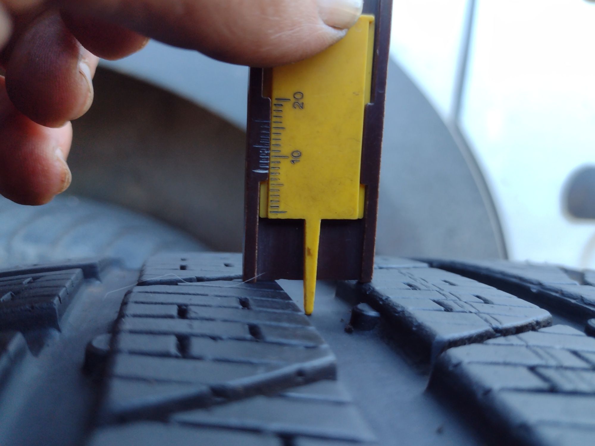 Почти нови 2бр.255/35/20 Pirelli P zero Winter dot2721