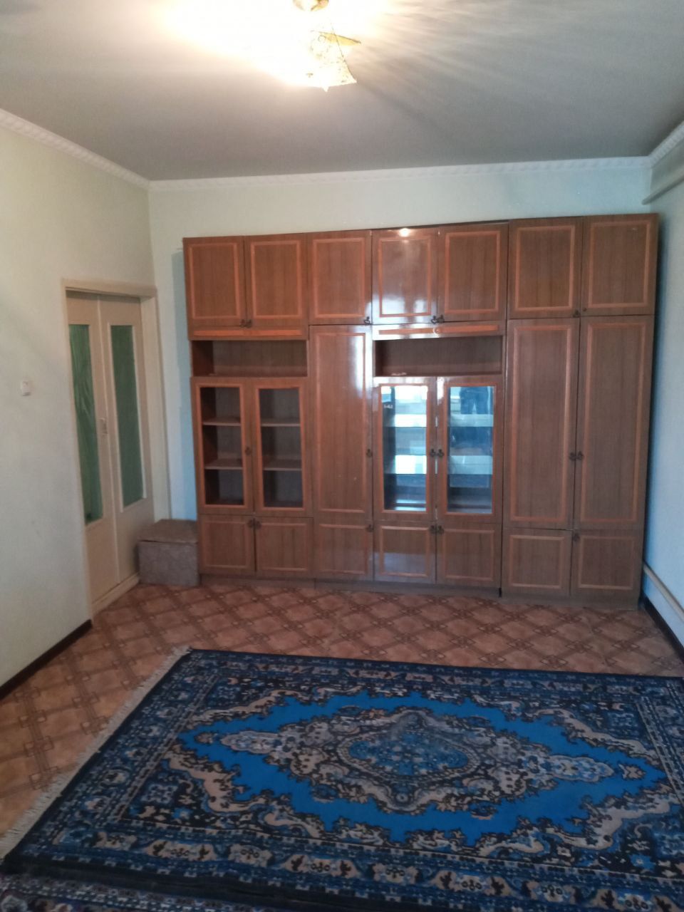 Срочно Продается 5 комнатная квартира 4 микрорайоне Дасаф ,стадион йон