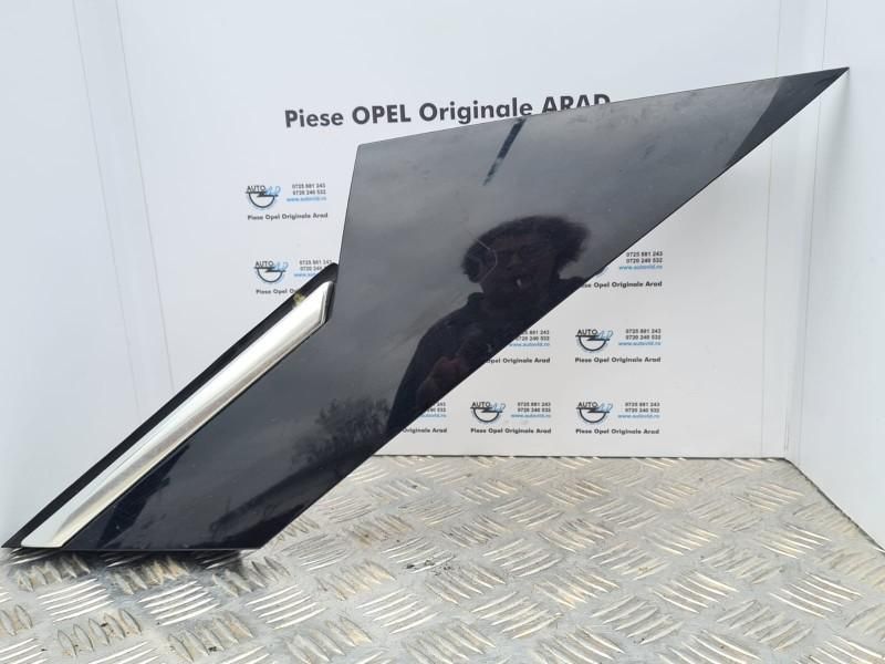 Ornament stanga luneta haion Opel Astra K