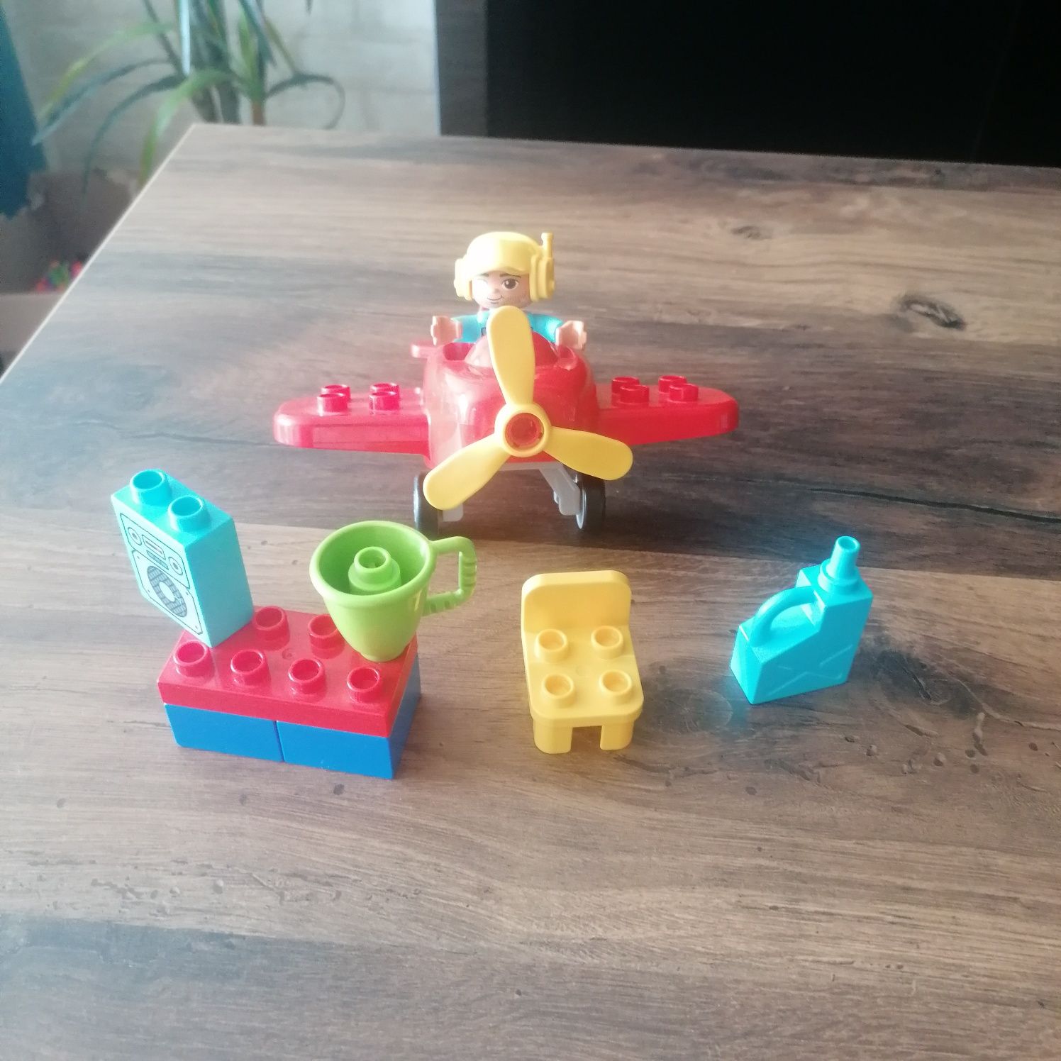 Lego Duplo летище, пожарна и самолет