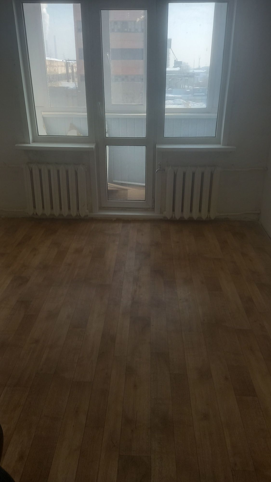 Продам 1комнатную тёплую не угловую квартиру