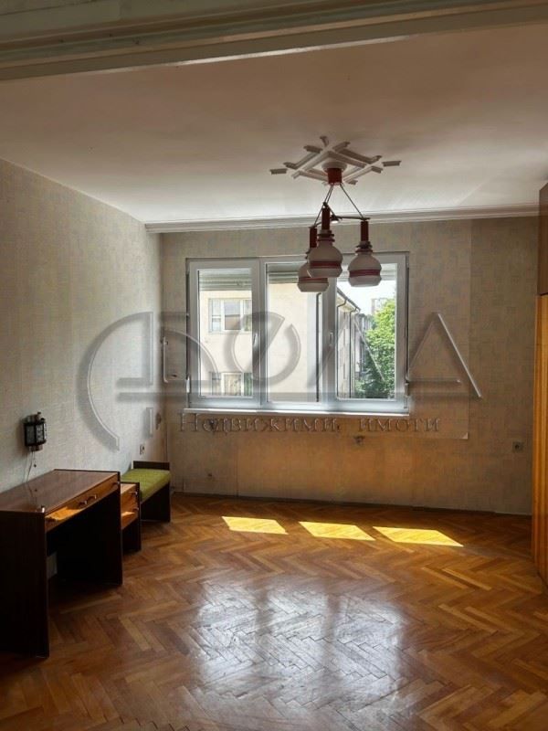 Продава се Двустаен апартамент в София, Надежда 4 - 73 кв.м за 2192 €/кв.м - Снимка #1