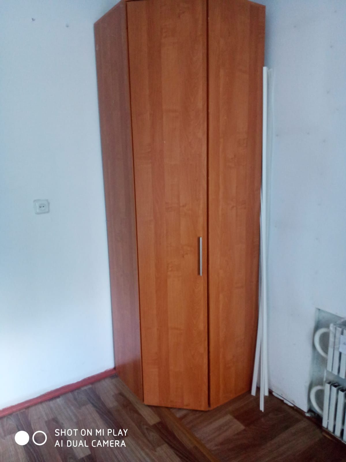 Шкаф угловой в прихожую