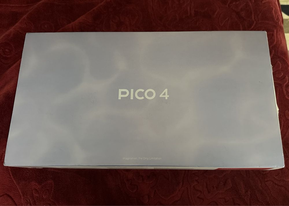 Vând ochelari VR Pico4 nou, sigilat.